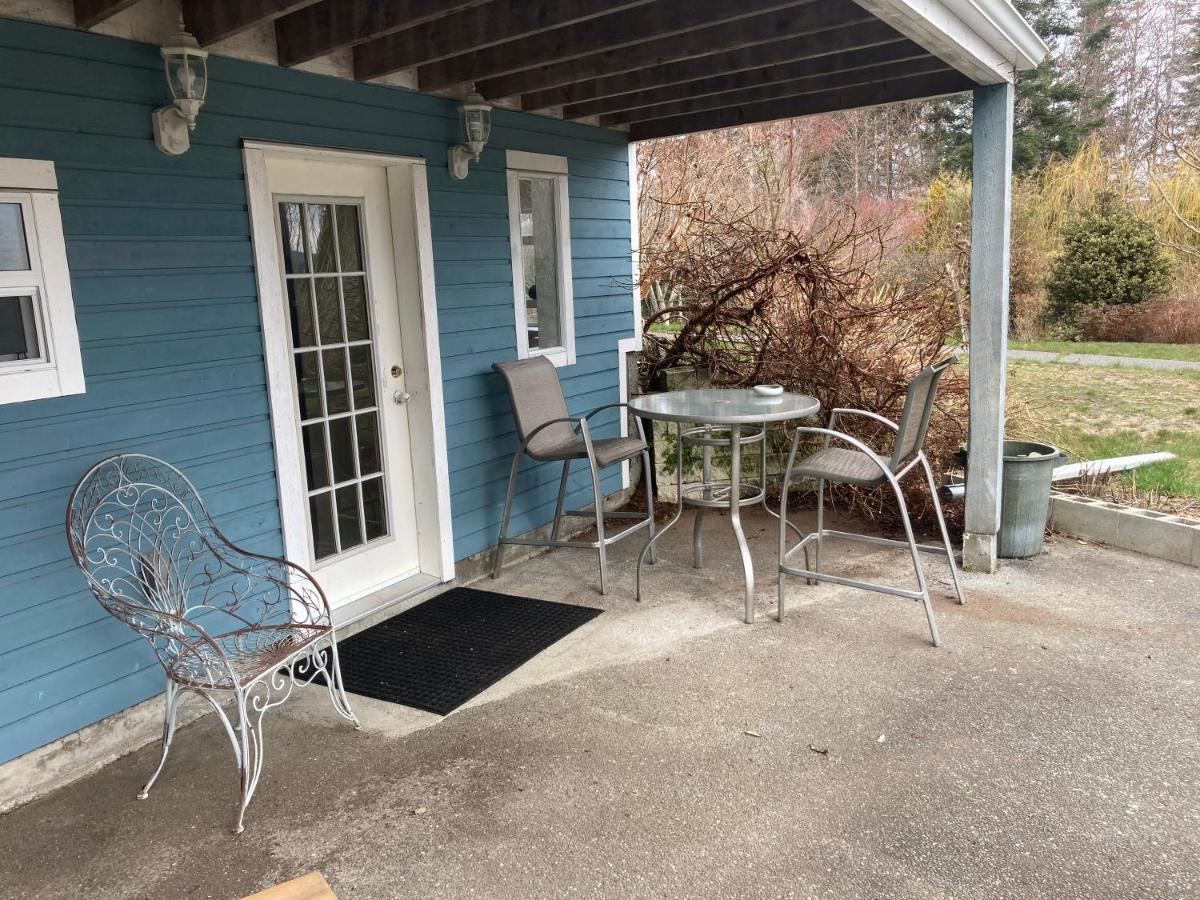 Cedar Acres Vacation Rental Fanny Bay Exterior foto