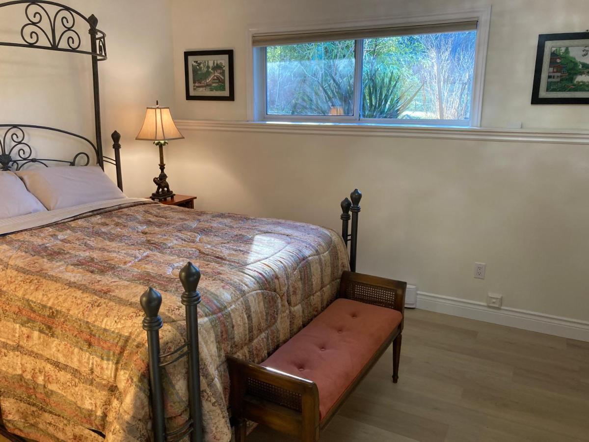 Cedar Acres Vacation Rental Fanny Bay Exterior foto