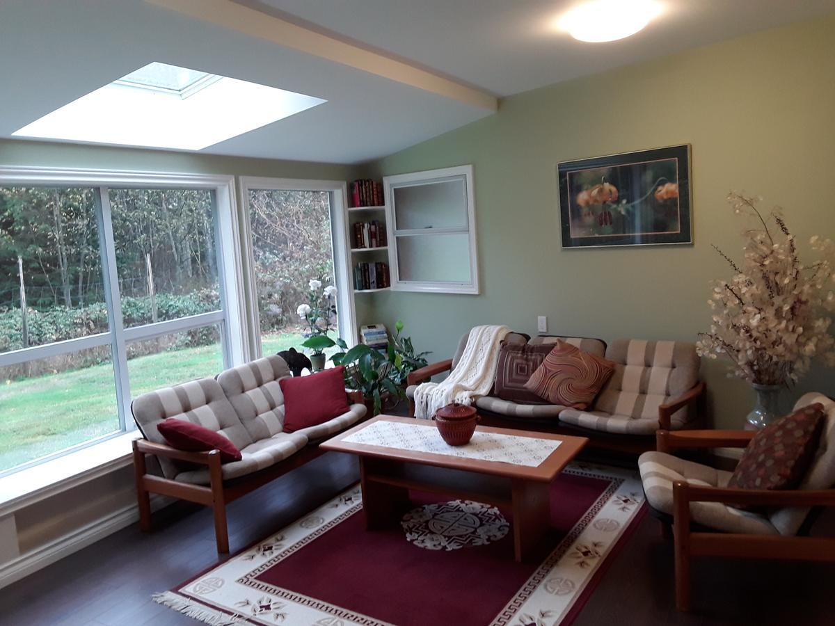 Cedar Acres Vacation Rental Fanny Bay Exterior foto